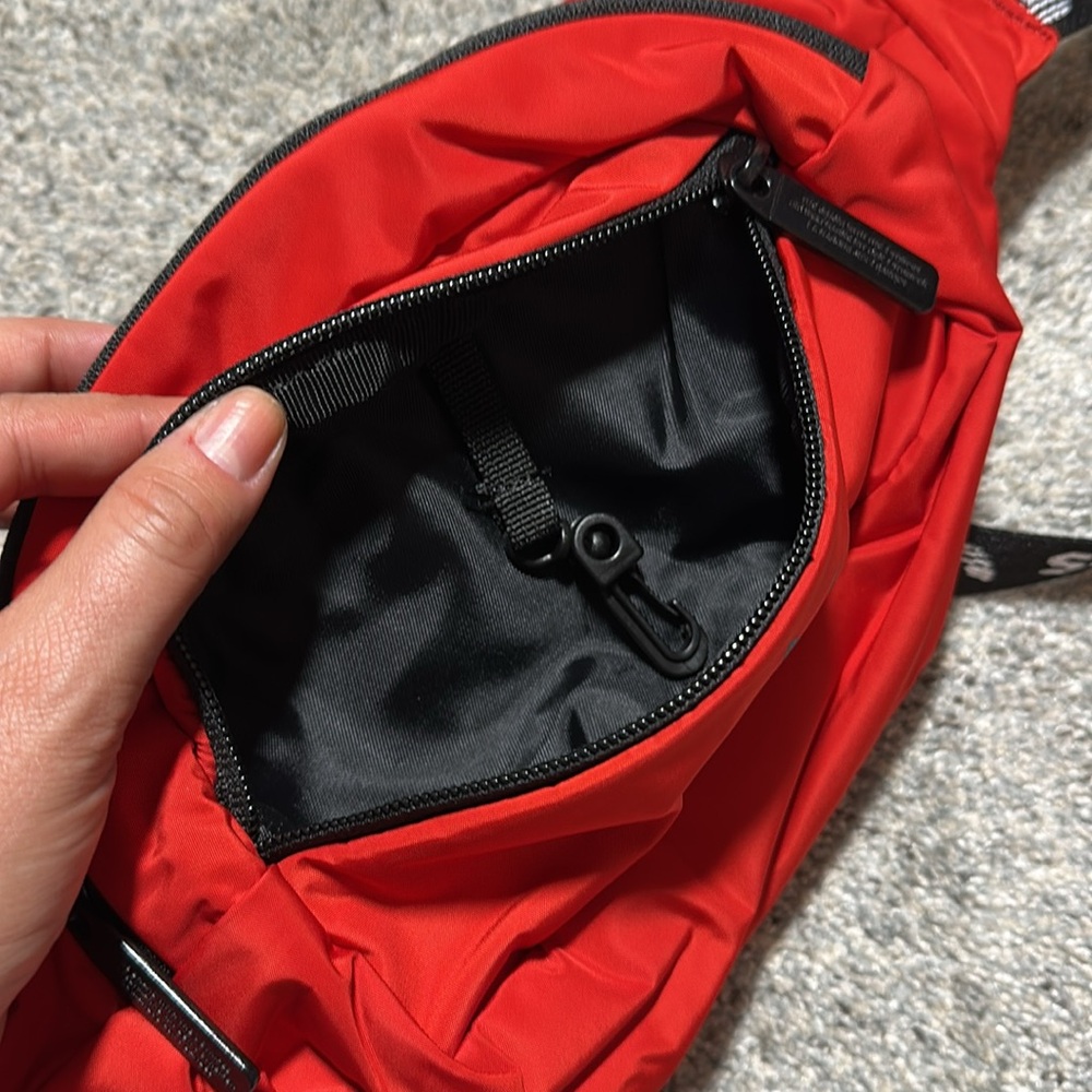 EUC Adidas Belt Bag/Cross Body Bag - red/black w/branding - Picture 9 of 16